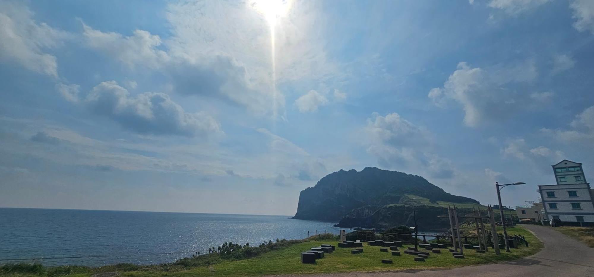 Seongsan Morning Sunset Villa Seogwipo Exterior photo