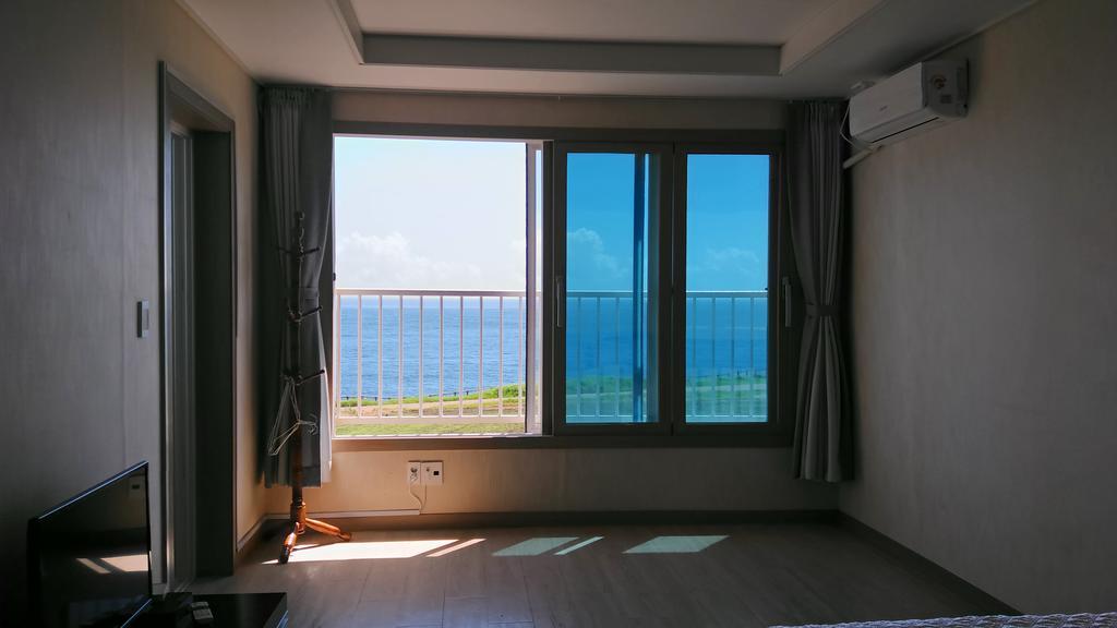 Seongsan Morning Sunset Villa Seogwipo Exterior photo
